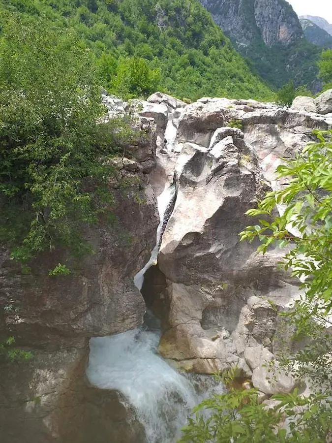 Hotel Bujtina 2 Valbone 0*,