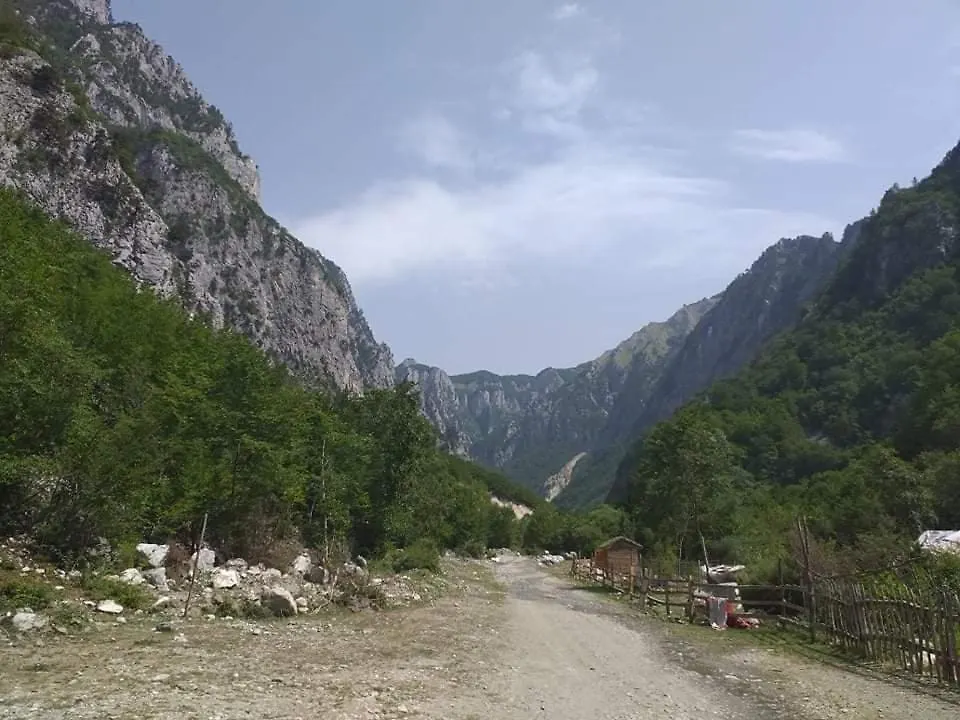 Gasthof Hotel Bujtina 2 Valbone Albanien