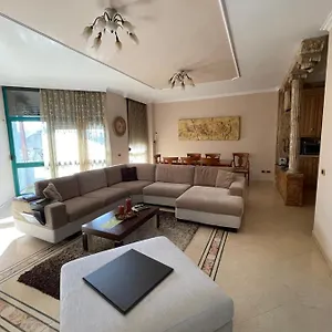 Luxury Center Appartement Tirana
