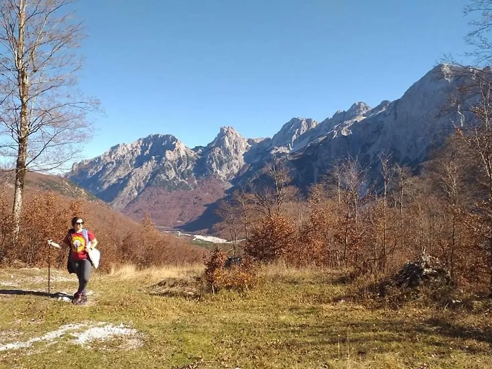 Bujtina 2 Hotel Valbone 0*,  Albania