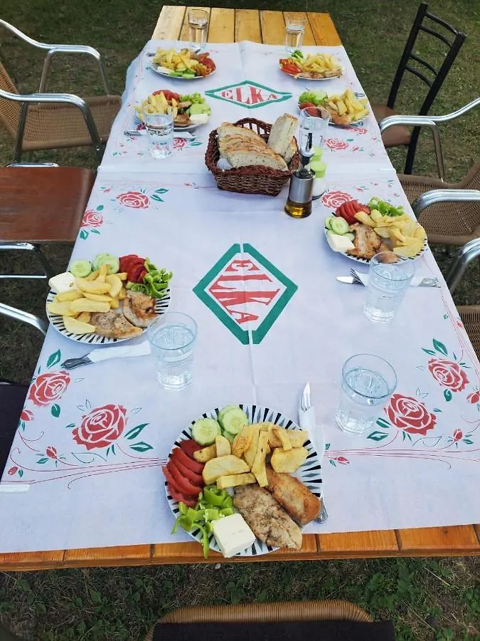 Bujtina 2 Hotel Valbone 0*,  Albania